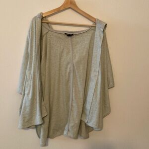 Love & Love Gray Poncho with Hood and Pockets